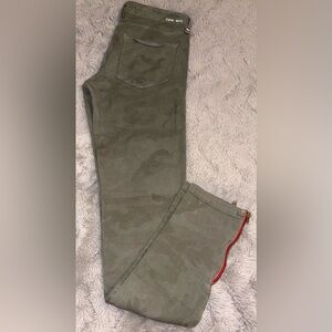 Etienne Marcel green camouflage print skinny jeans with zippers Size 25 (0)